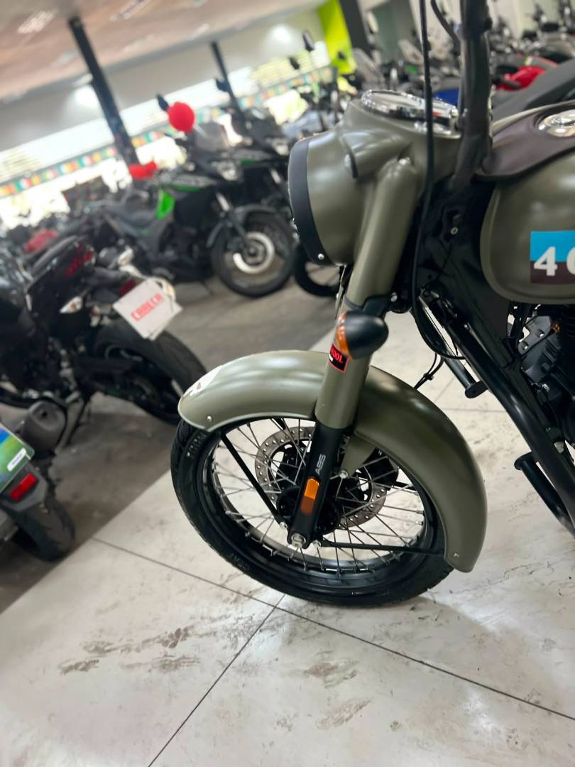 ROYAL ENFIELD CLASSIC 500