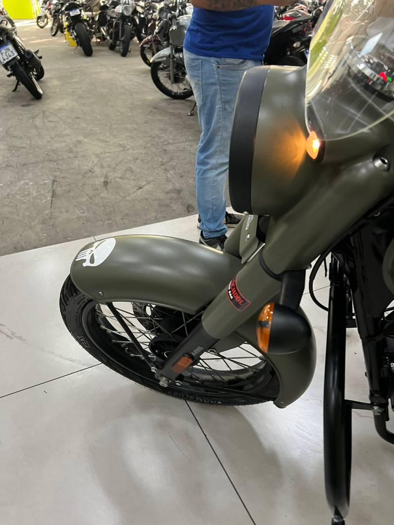 ROYAL ENFIELD CLASSIC 500