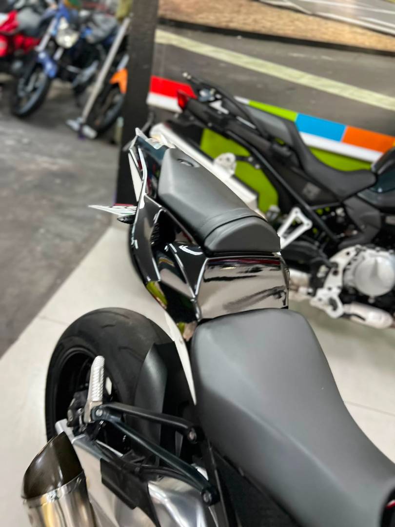 BMW S 1000 RR