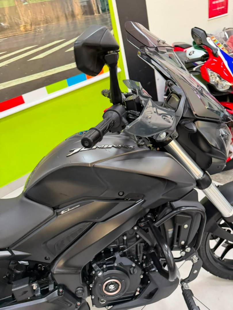 BAJAJ DOMINAR 400
