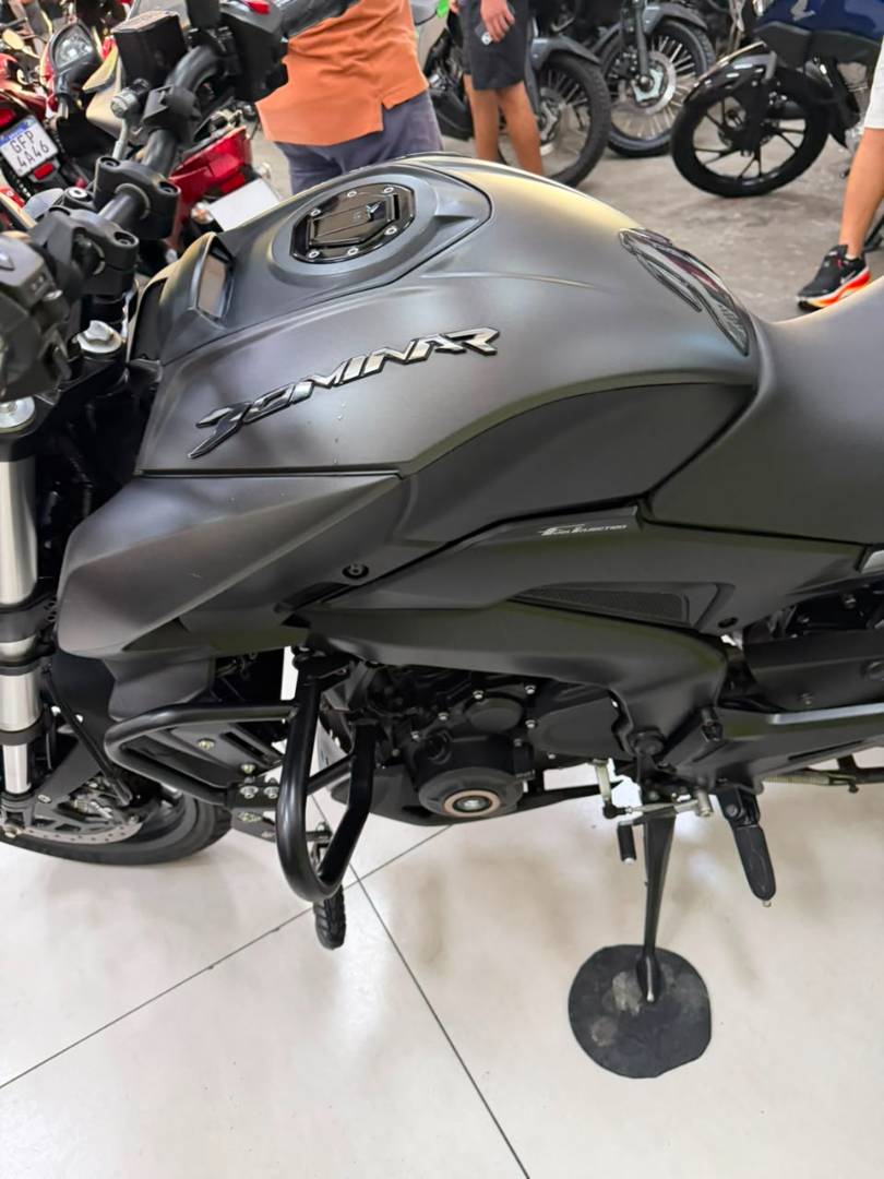 BAJAJ DOMINAR 400