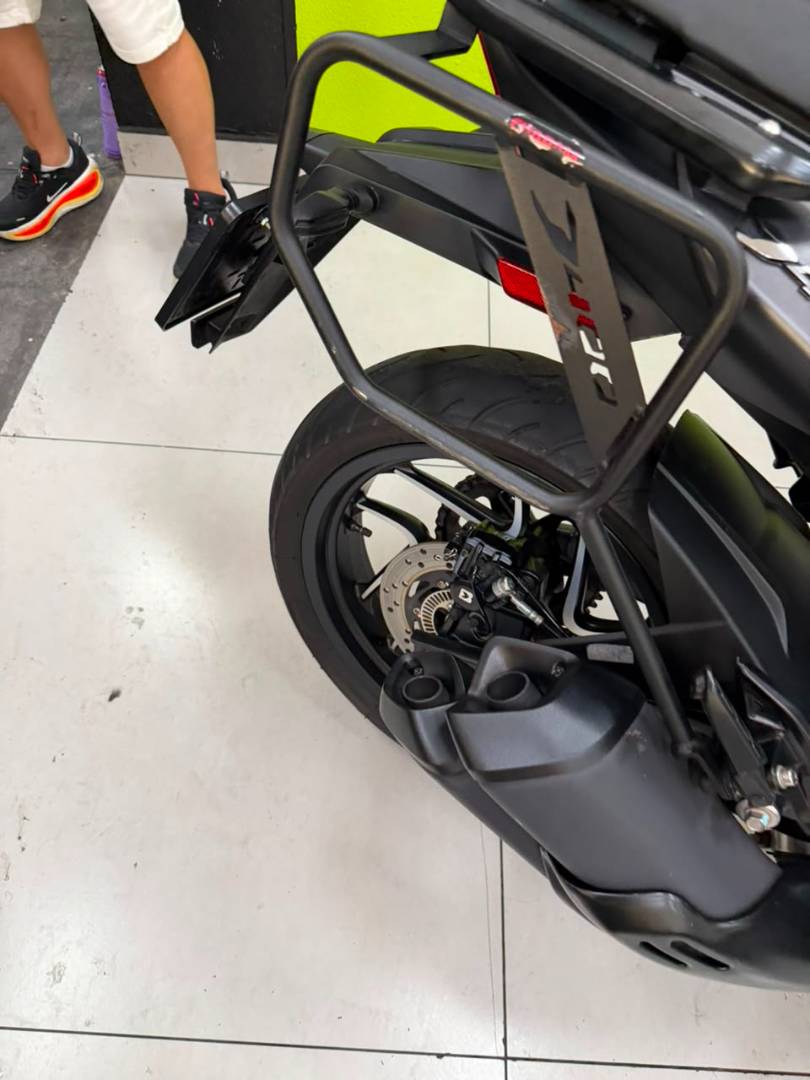 BAJAJ DOMINAR 400