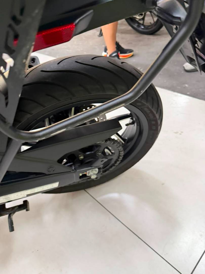 BAJAJ DOMINAR 400