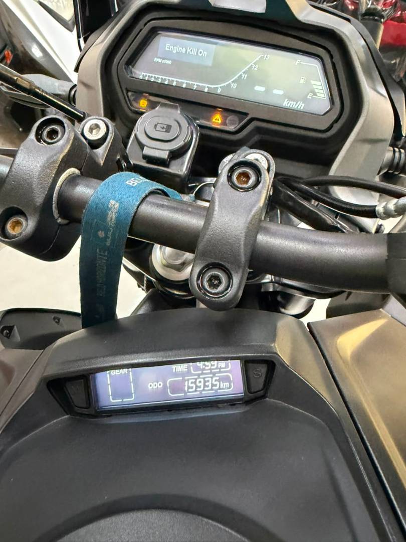 BAJAJ DOMINAR 400