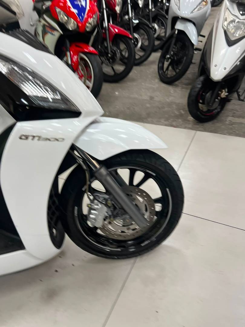KYMCO PEOPLE GTI 300
