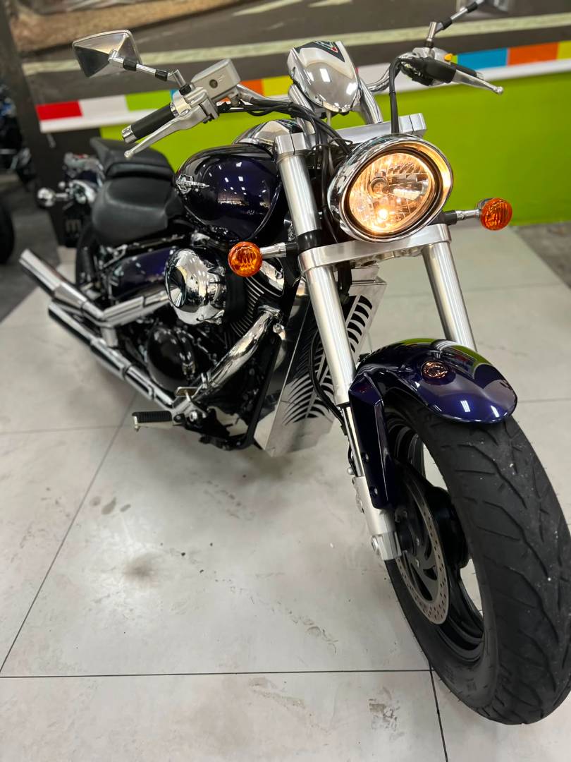 SUZUKI BOULEVARD M800