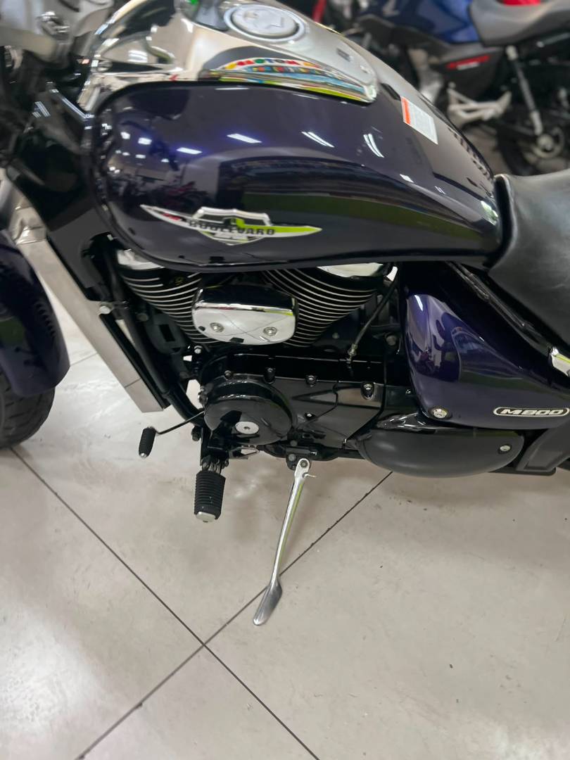 SUZUKI BOULEVARD M800