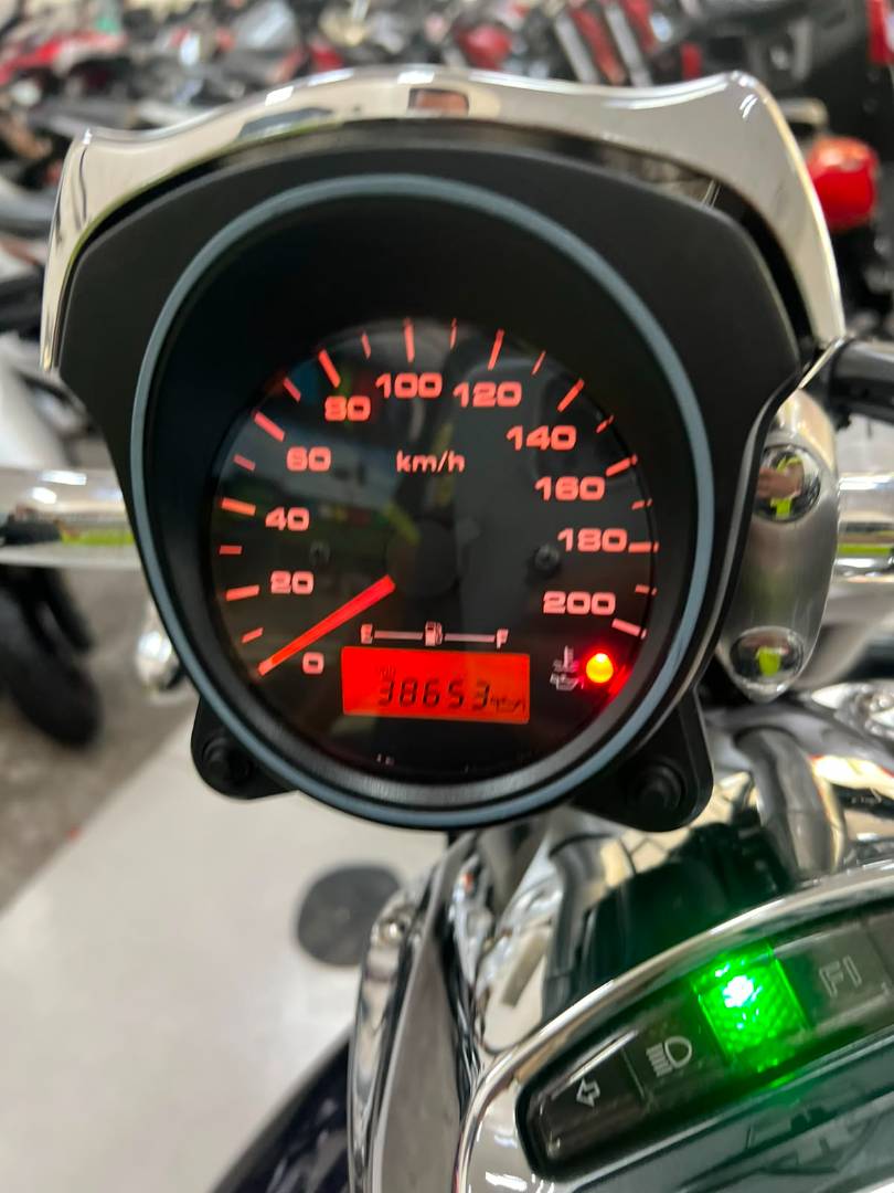 SUZUKI BOULEVARD M800