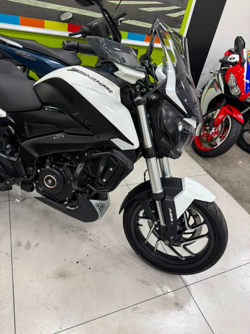 BAJAJ DOMINAR 400