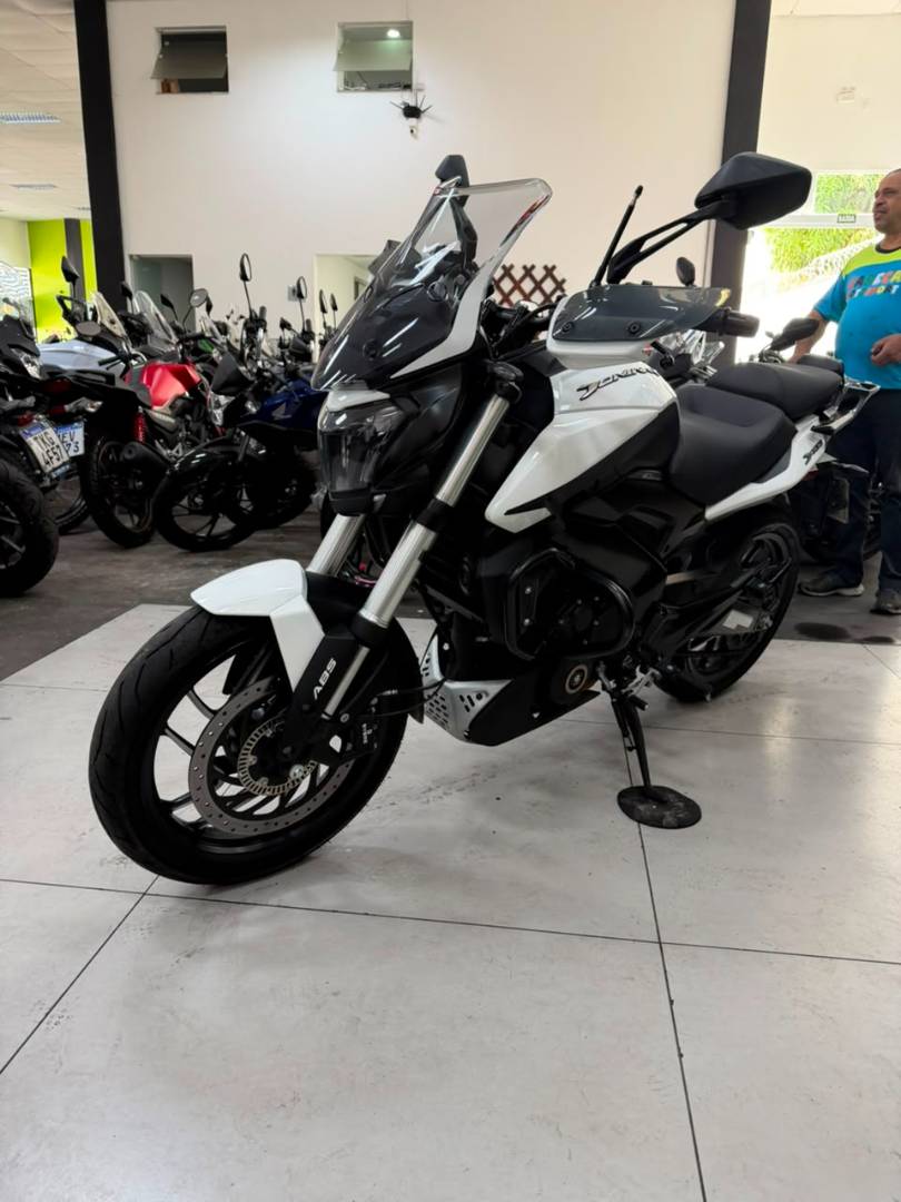 BAJAJ DOMINAR 400