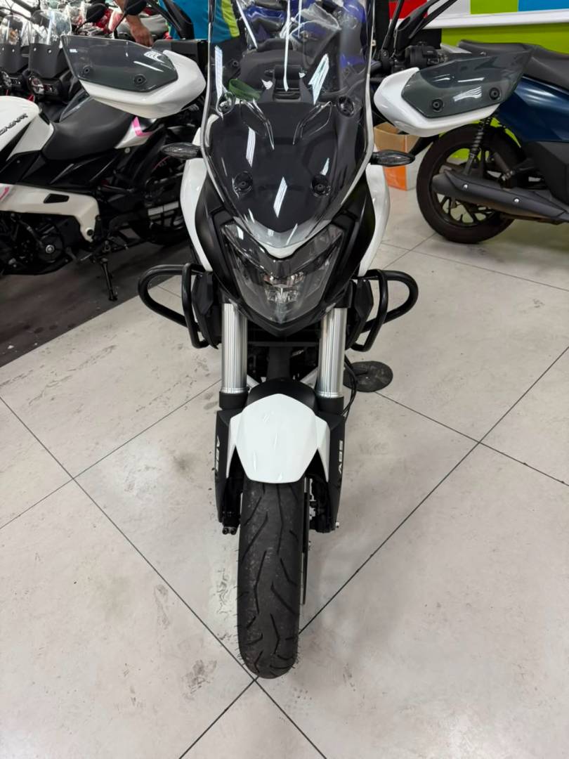 BAJAJ DOMINAR 400