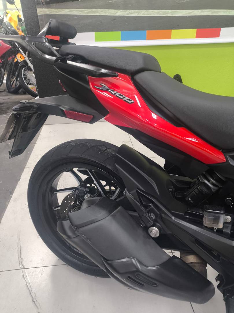 BAJAJ DOMINAR 400