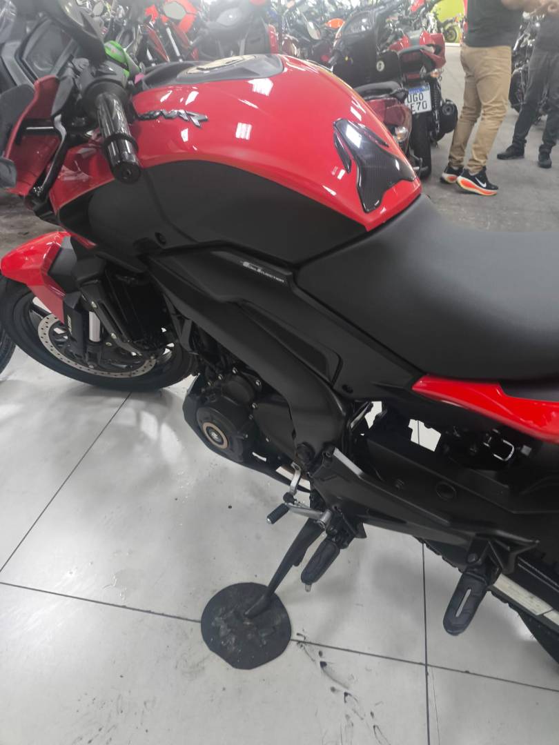 BAJAJ DOMINAR 400