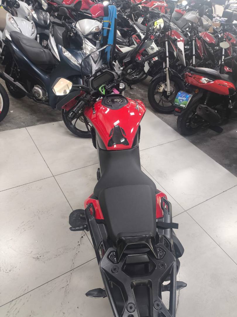 BAJAJ DOMINAR 400