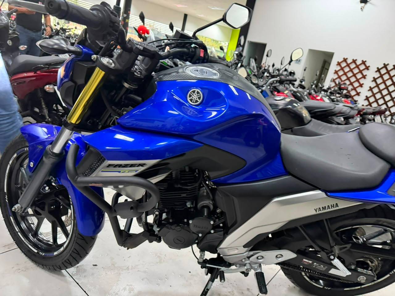 YAMAHA FZ25 FAZER ABS