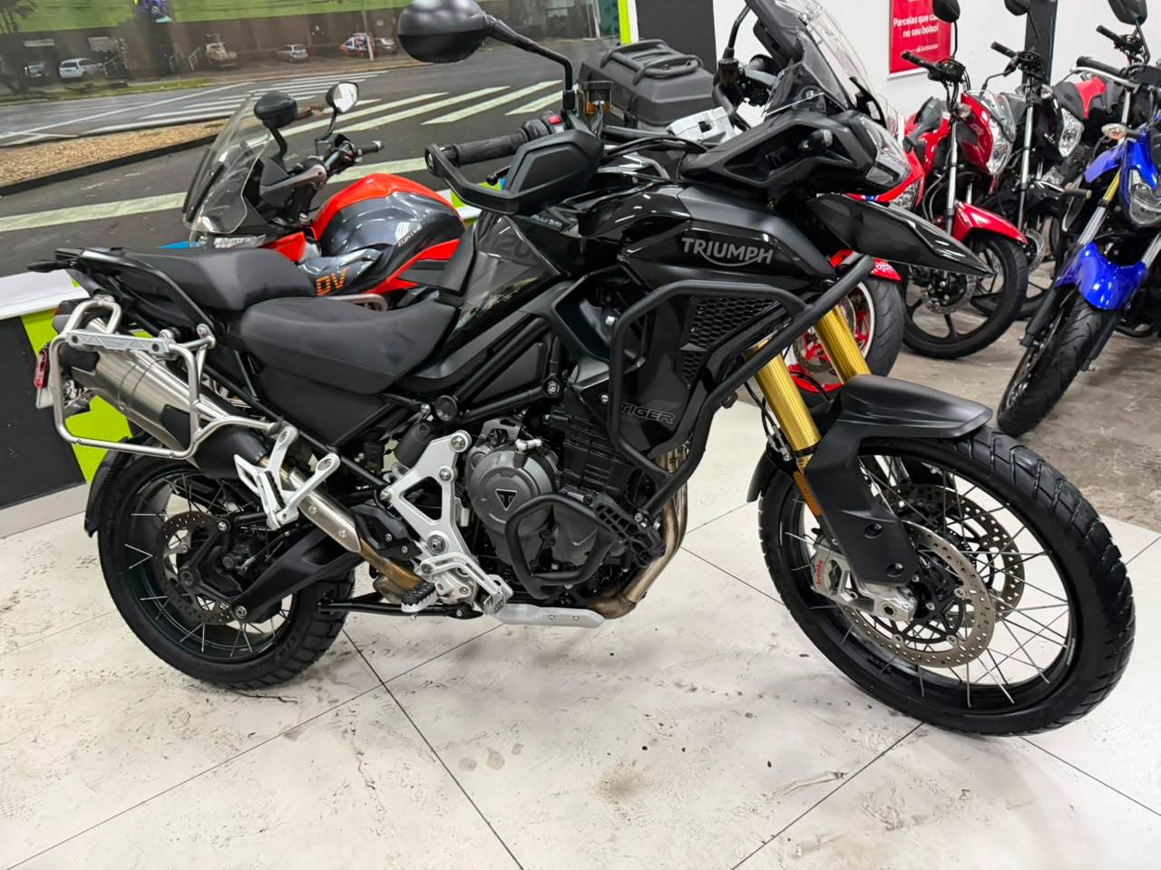 TRIUMPH TIGER 1200 RALLY BLACK EDITION