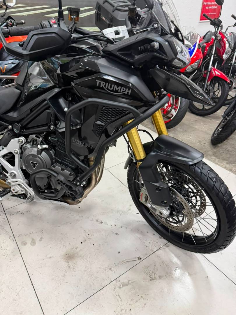 TRIUMPH TIGER 1200 RALLY BLACK EDITION