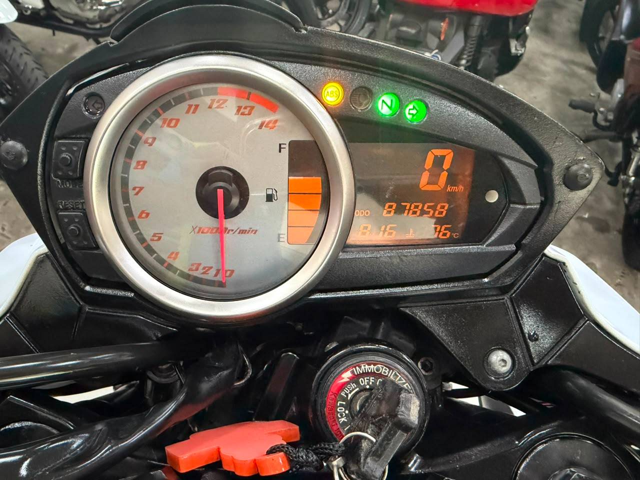 KAWASAKI Z-750 ABS