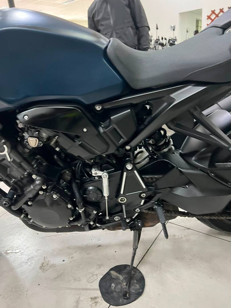 HONDA CB 1000R