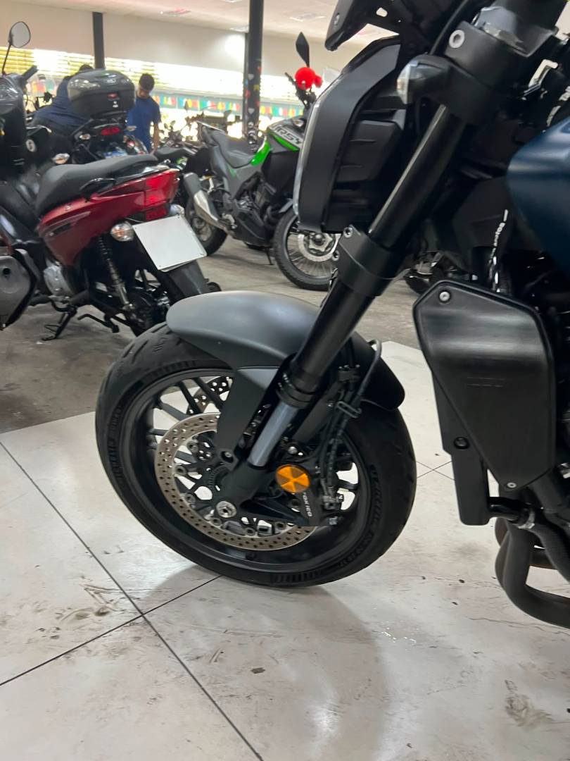 HONDA CB 1000R