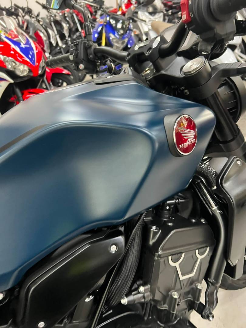HONDA CB 1000R