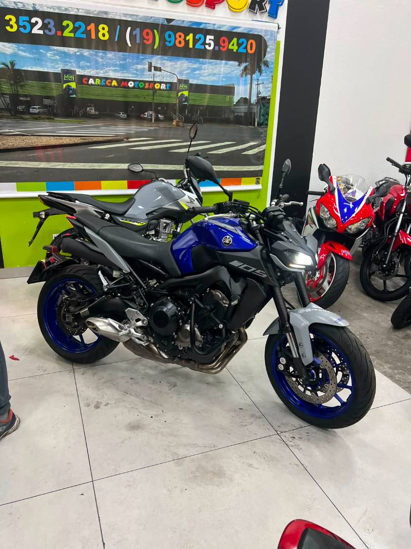 YAMAHA MT-09