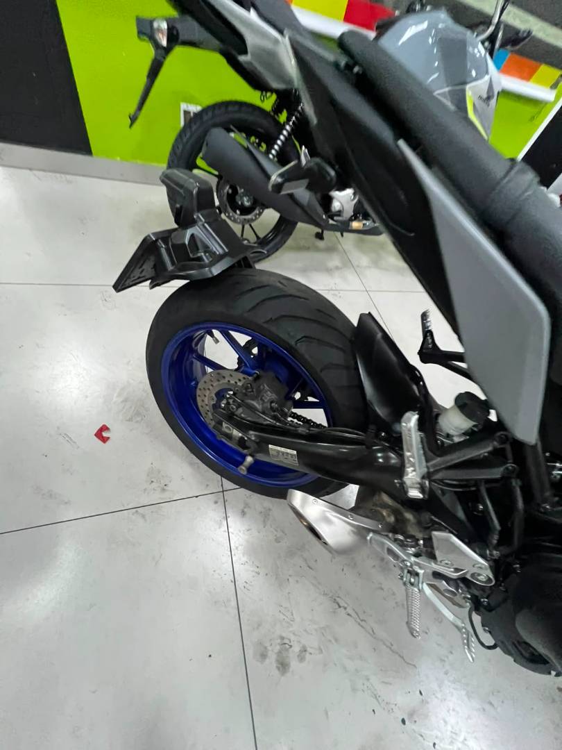 YAMAHA MT-09