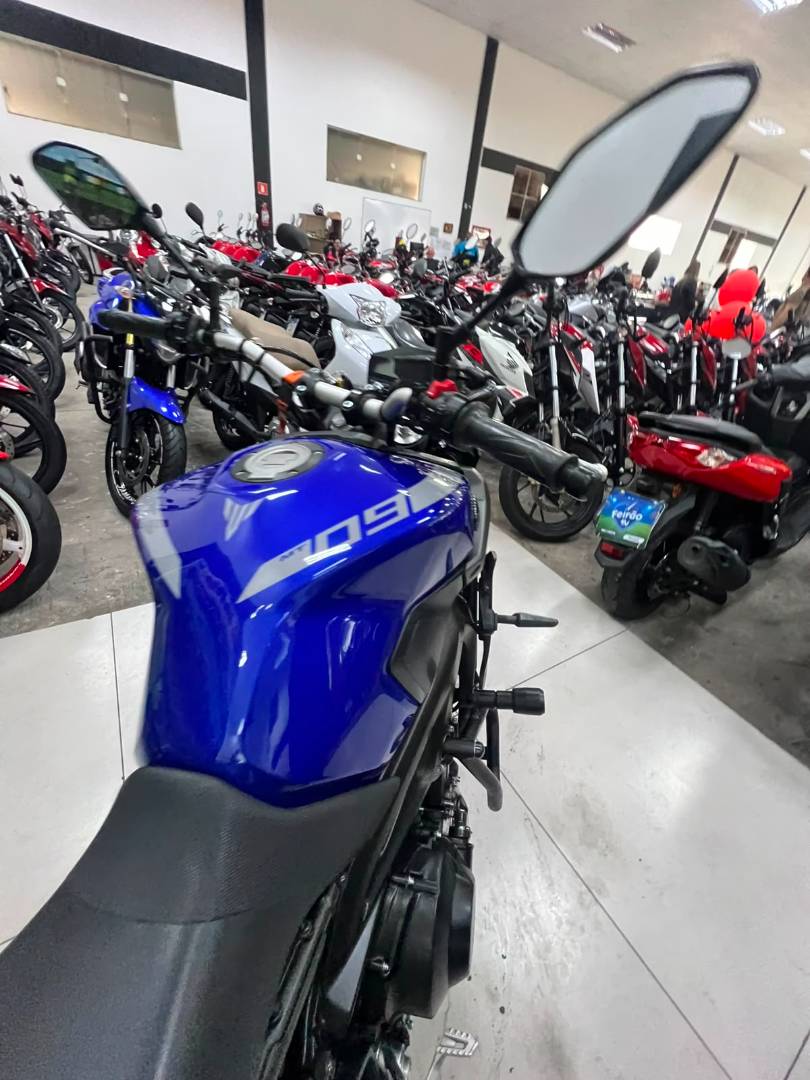 YAMAHA MT-09