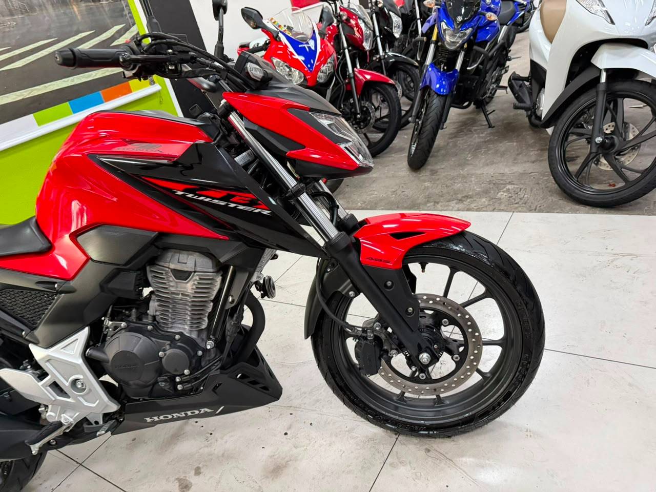 HONDA CB 300F TWISTER ABS