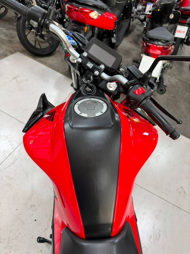 HONDA CB 300F TWISTER ABS