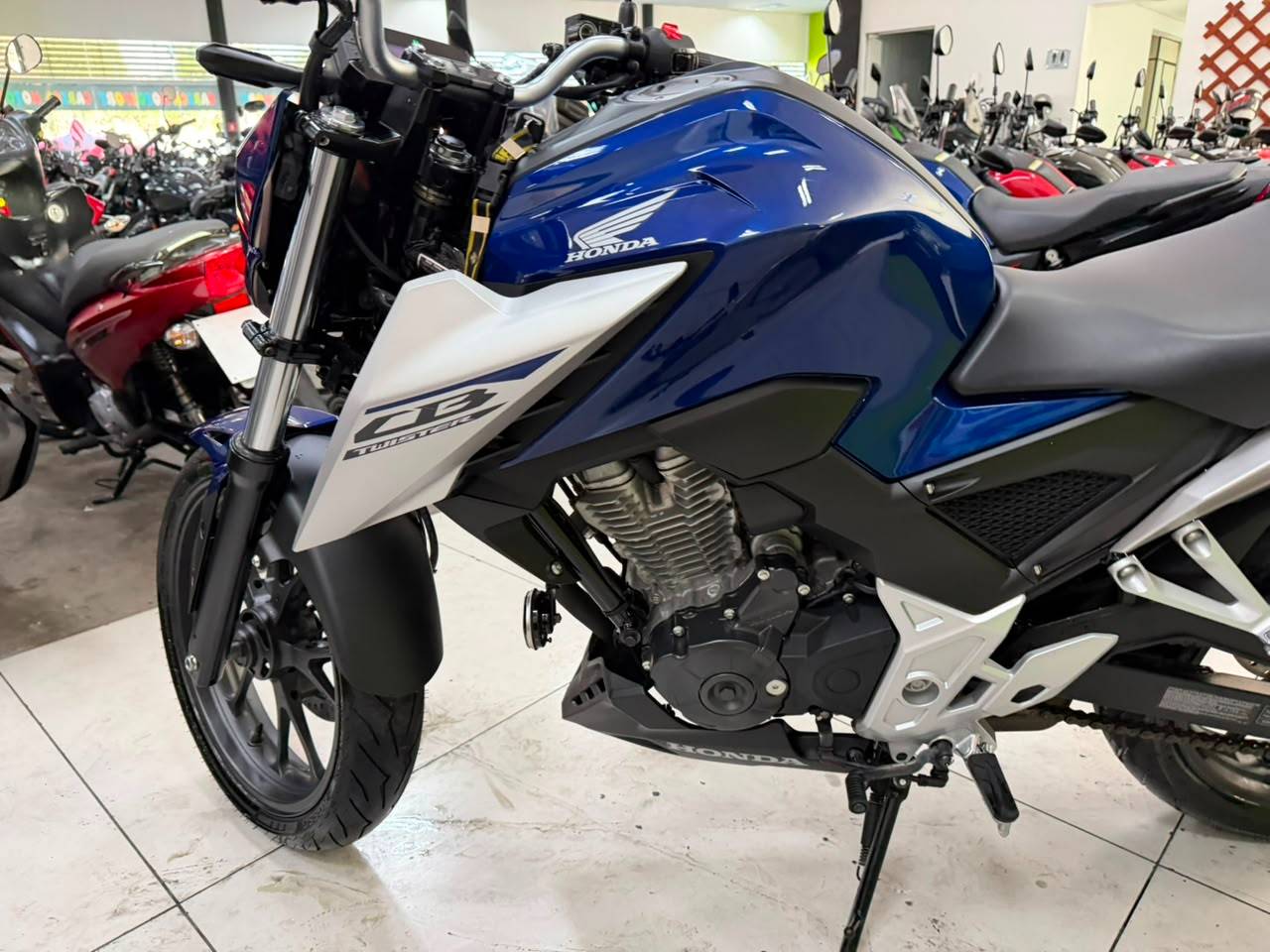 HONDA CB 300F TWISTER ABS