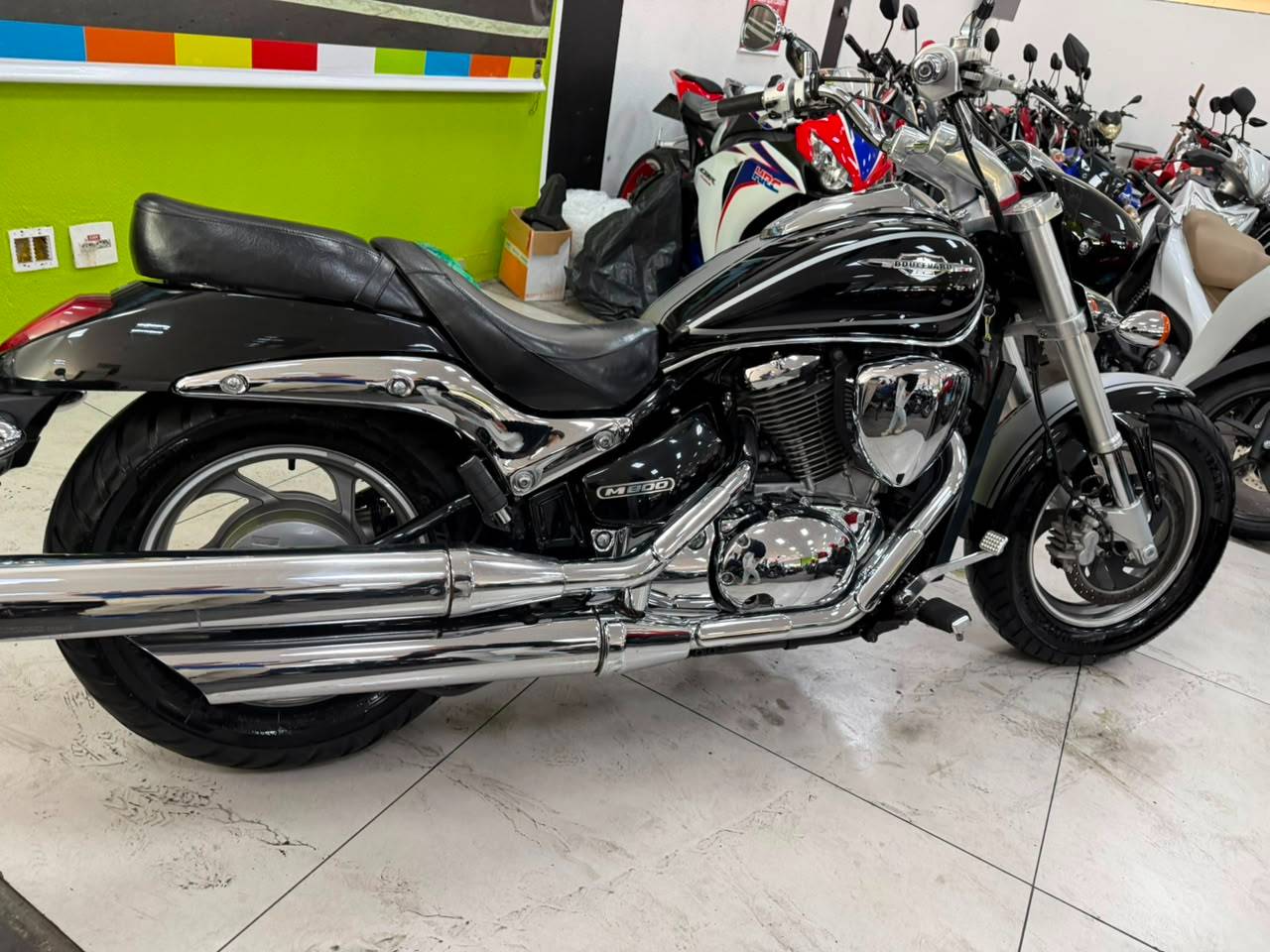 SUZUKI BOULEVARD M800