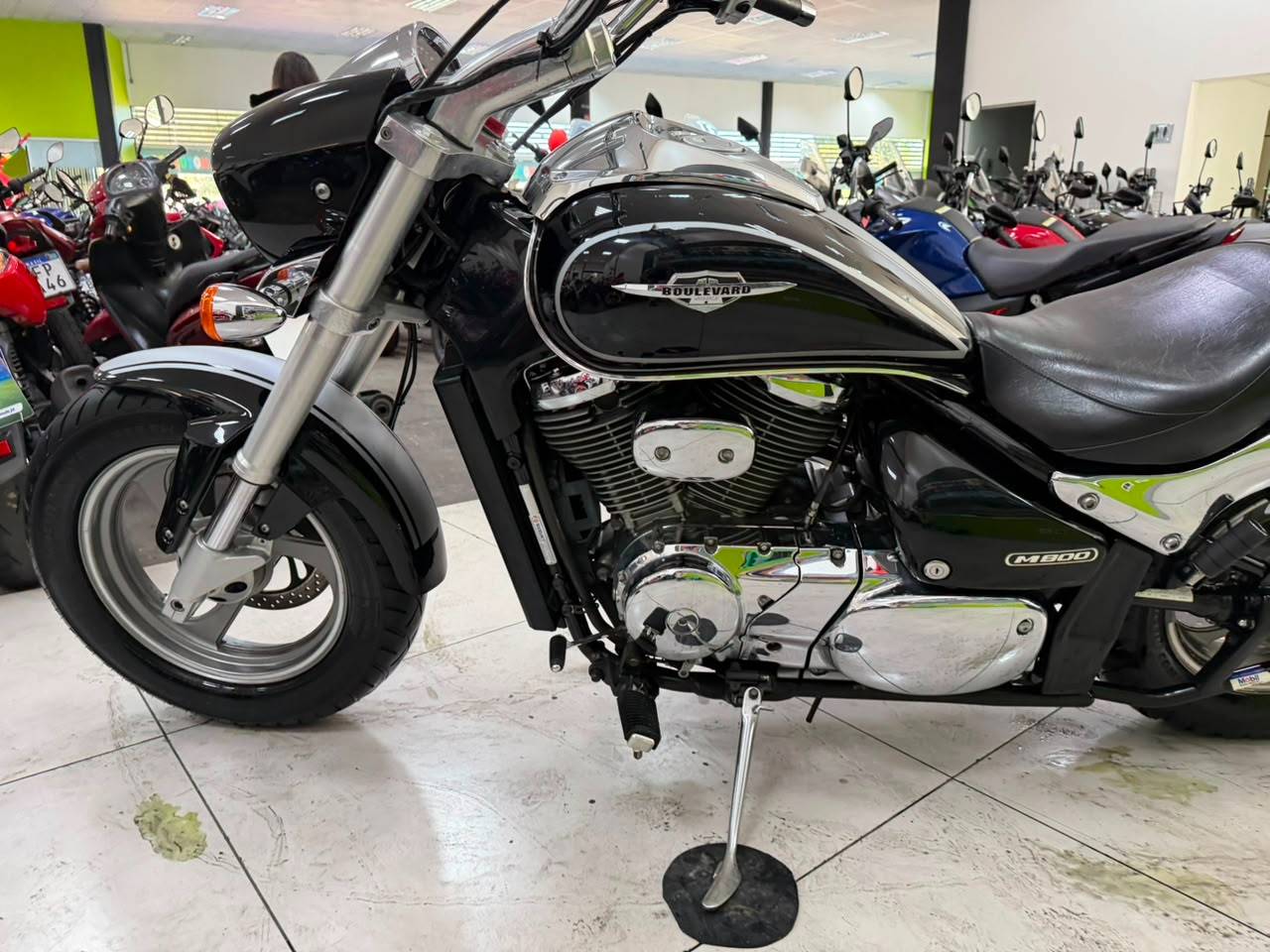 SUZUKI BOULEVARD M800