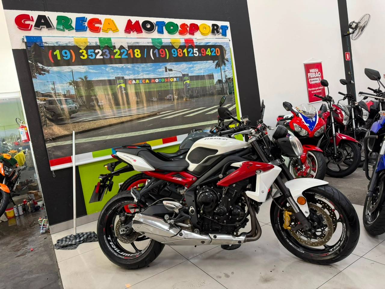 TRIUMPH STREET TRIPLE 675 ABS