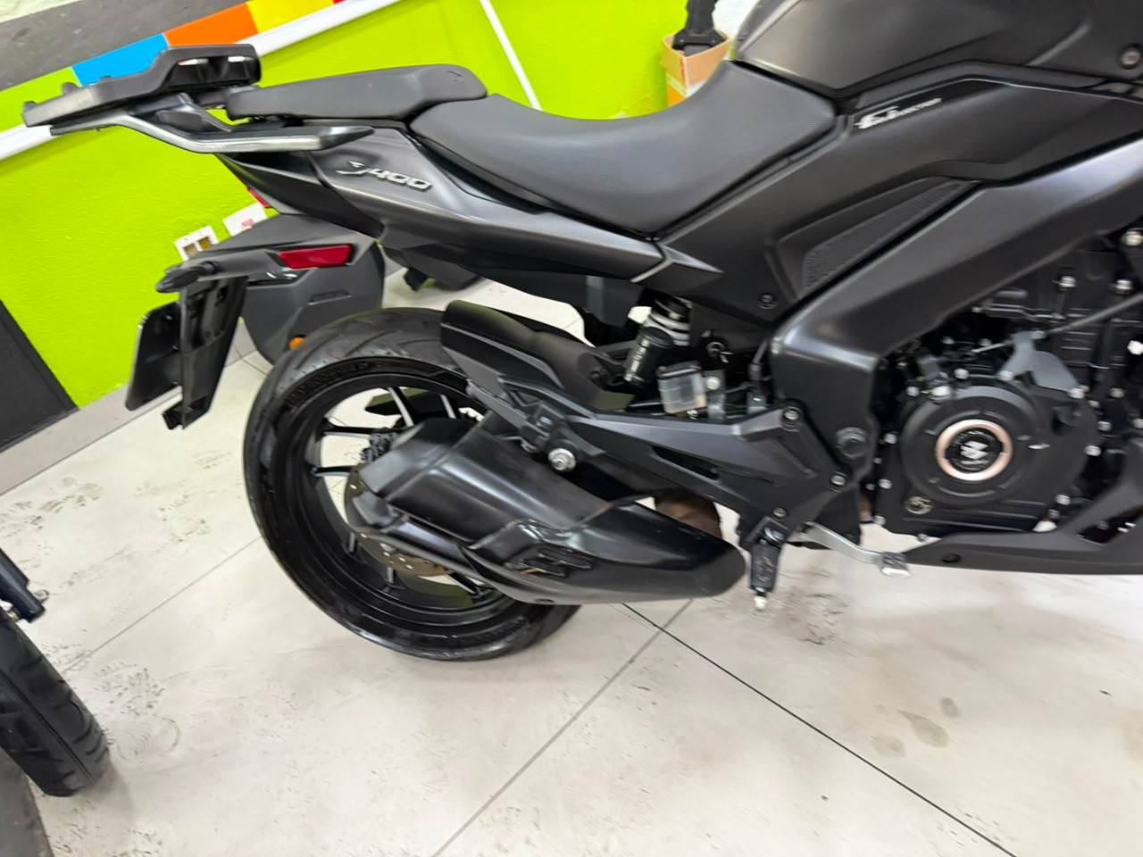 BAJAJ DOMINAR 400