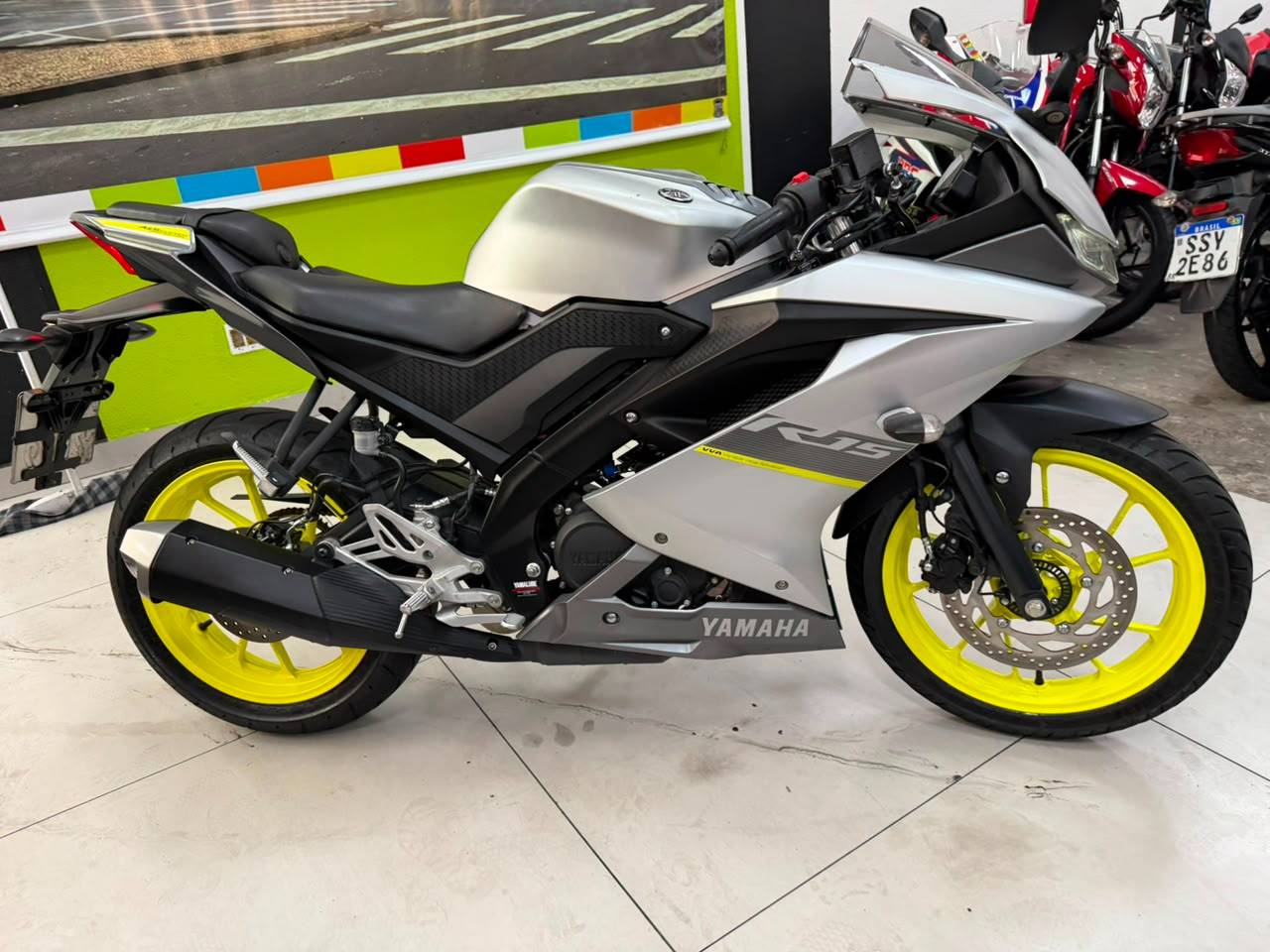 YAMAHA YZF R15
