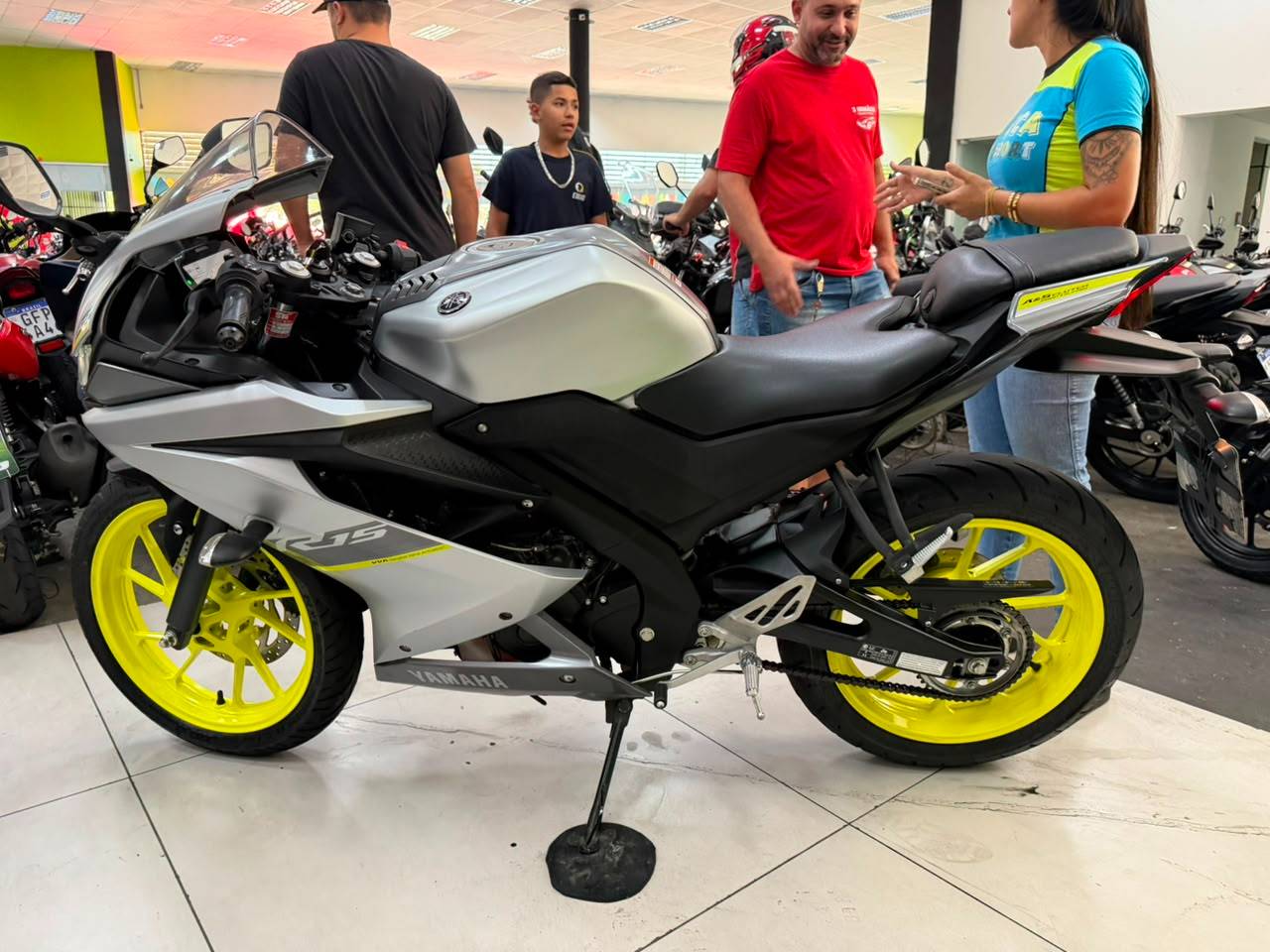 YAMAHA YZF R15