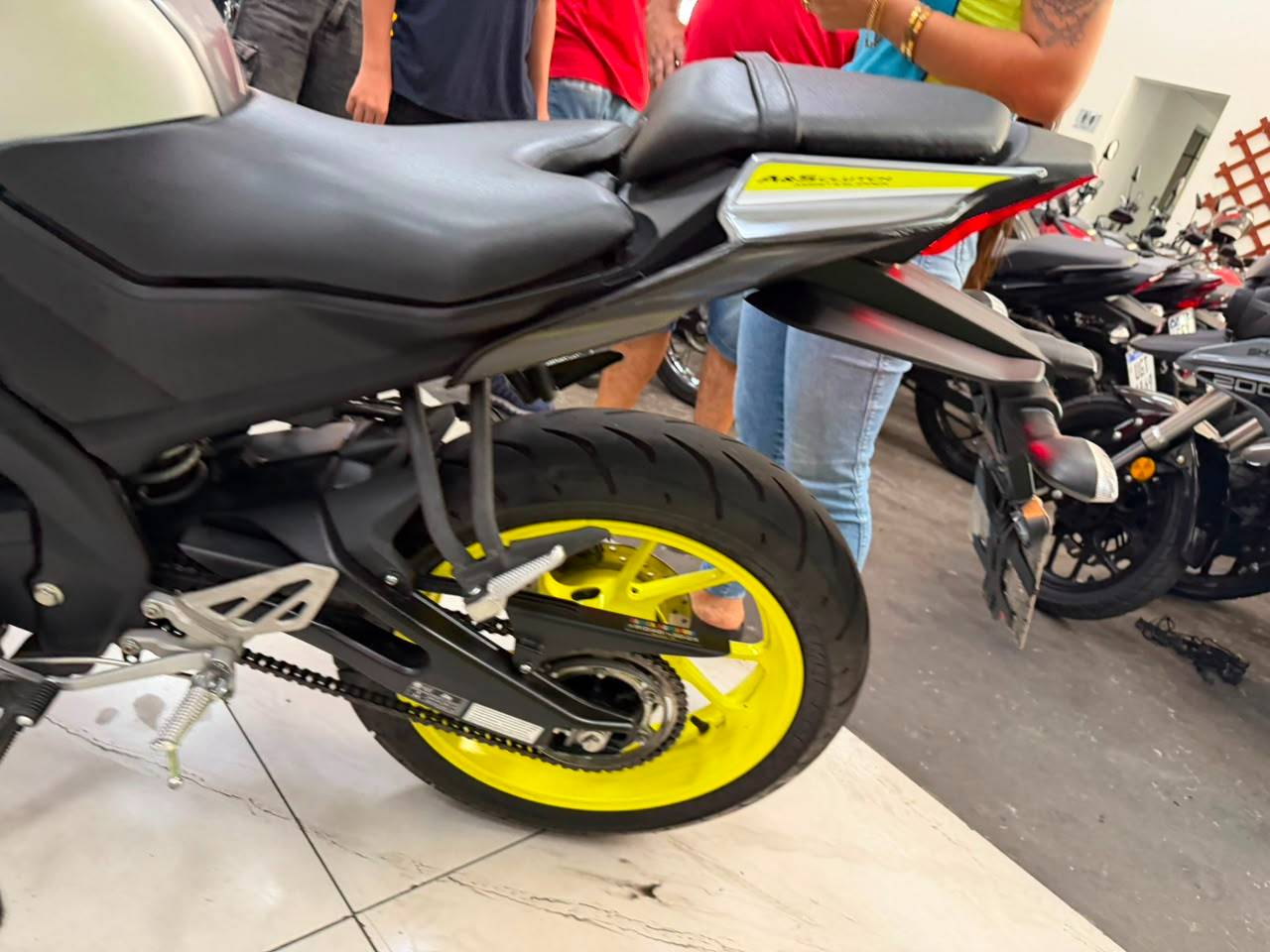 YAMAHA YZF R15
