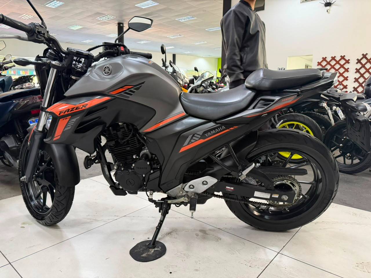 YAMAHA FZ25 FAZER ABS