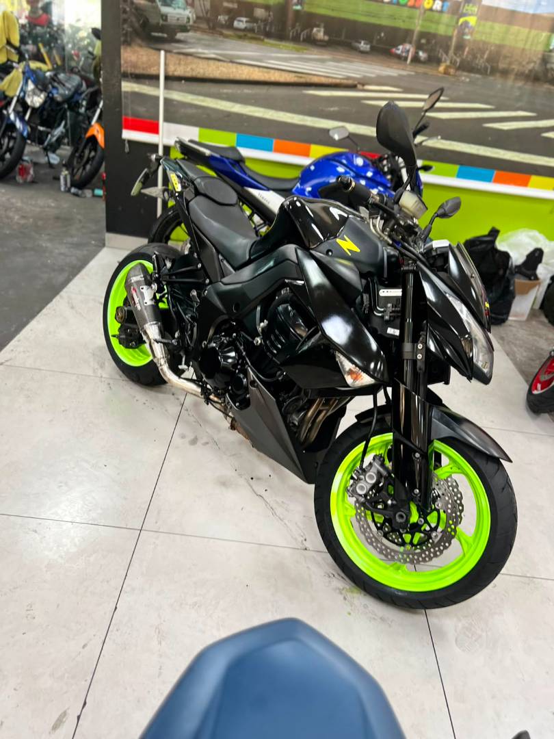 KAWASAKI Z1000