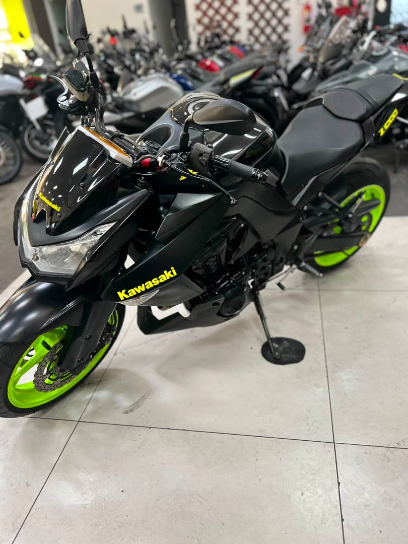 KAWASAKI Z1000