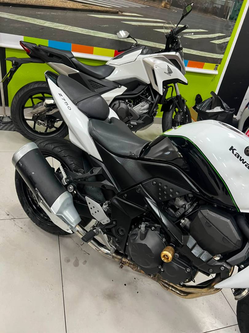 KAWASAKI Z-750 ABS