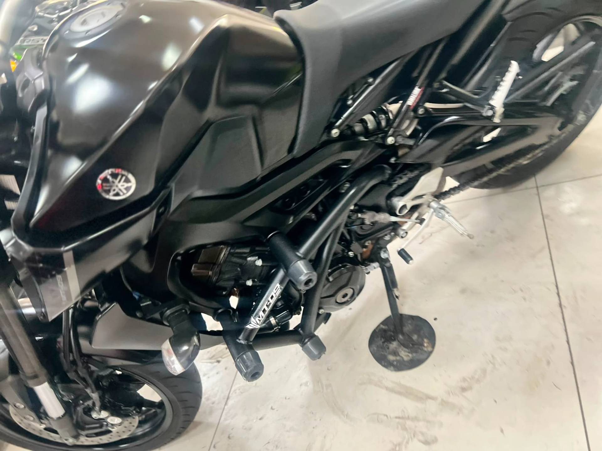 YAMAHA MT-09