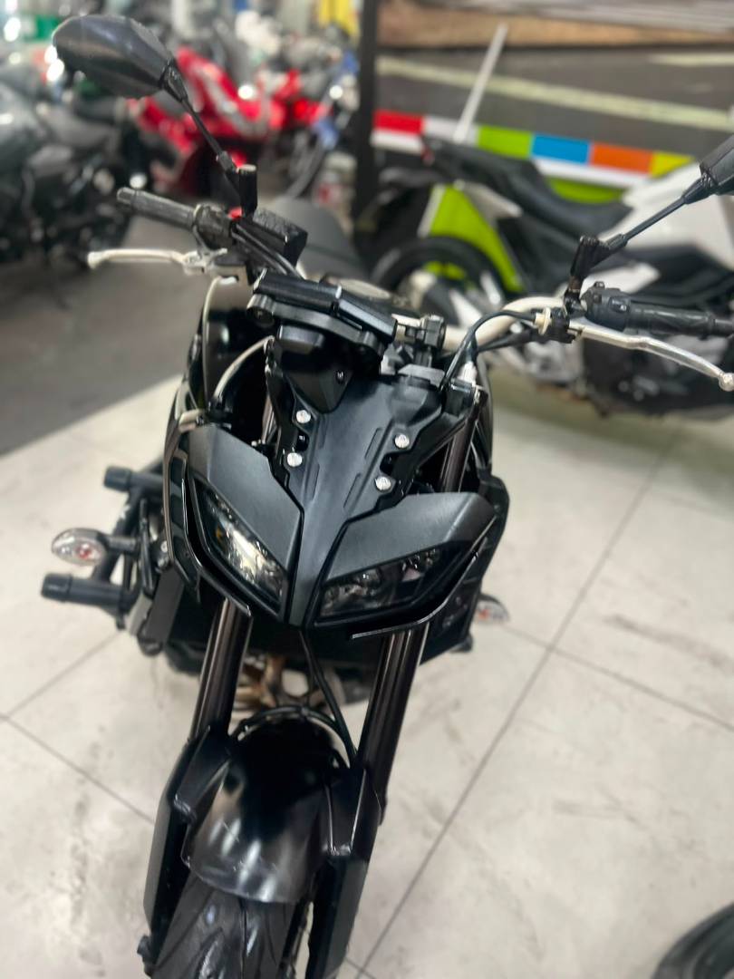 YAMAHA MT-09