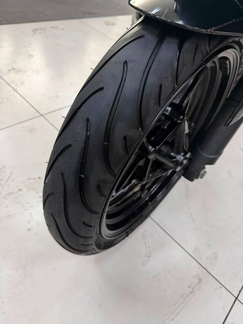 KAWASAKI NINJA 400 KRT EDITION