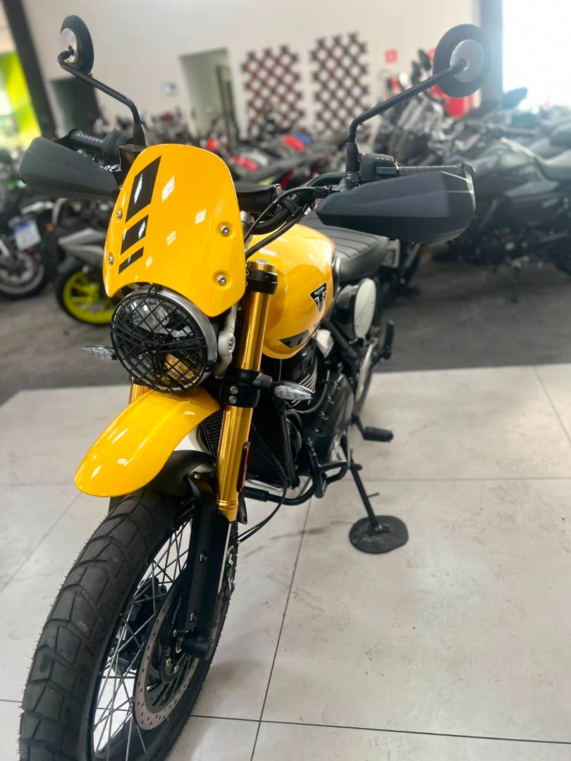 TRIUMPH STREET SCRAMBLER