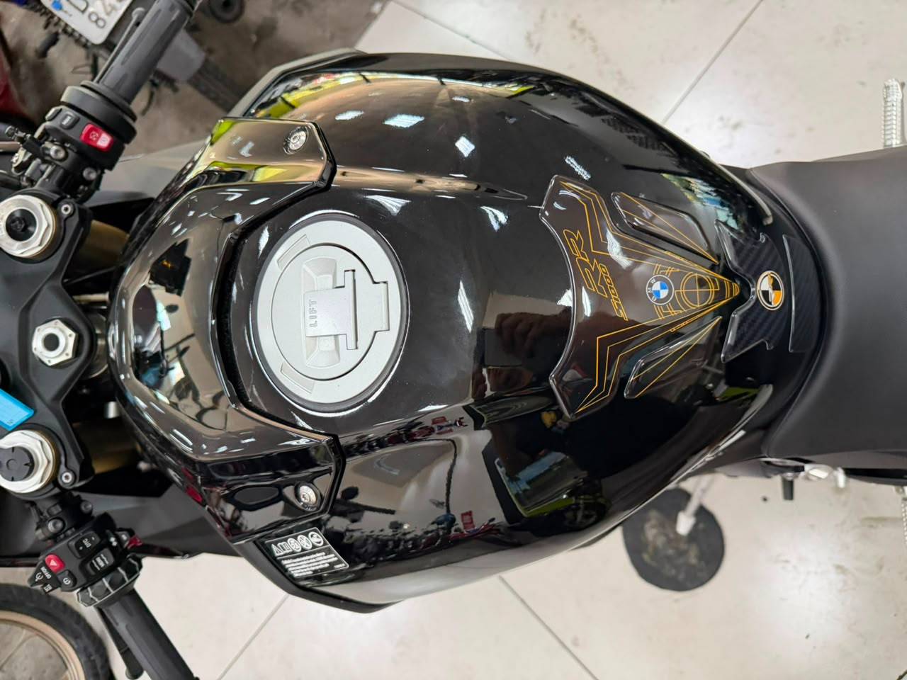 BMW S 1000 RR