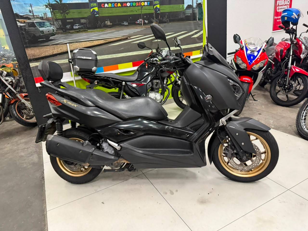 YAMAHA XMAX ABS