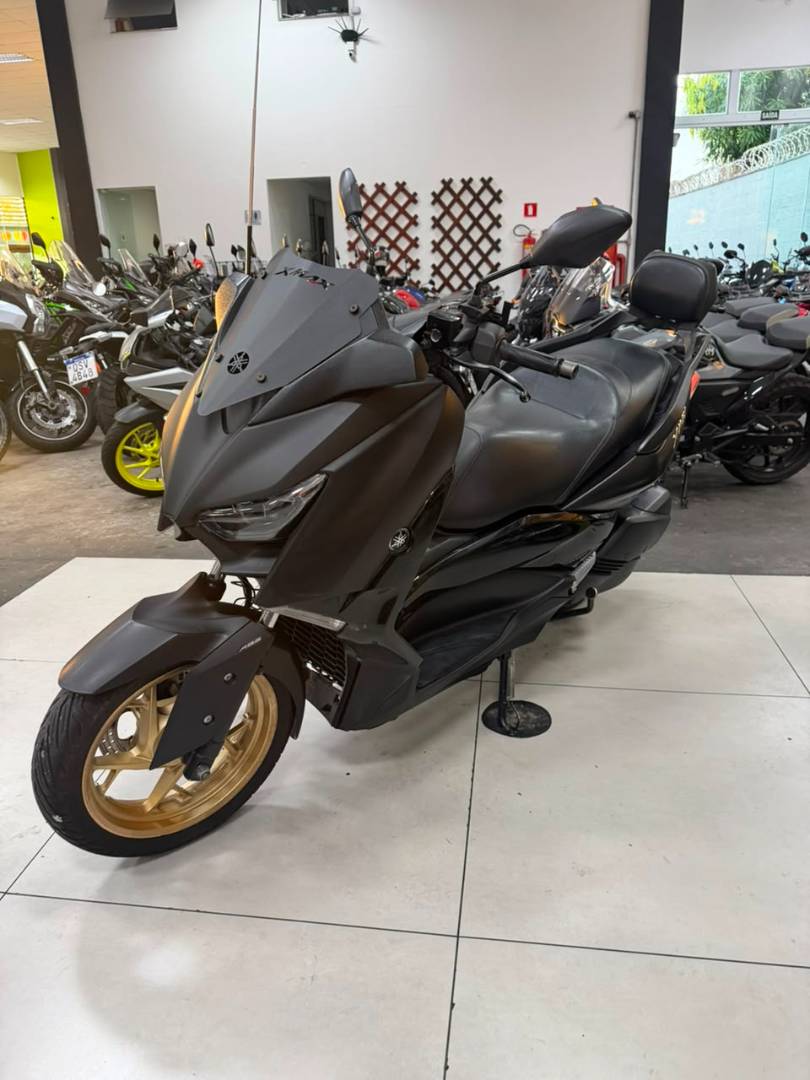 YAMAHA XMAX ABS