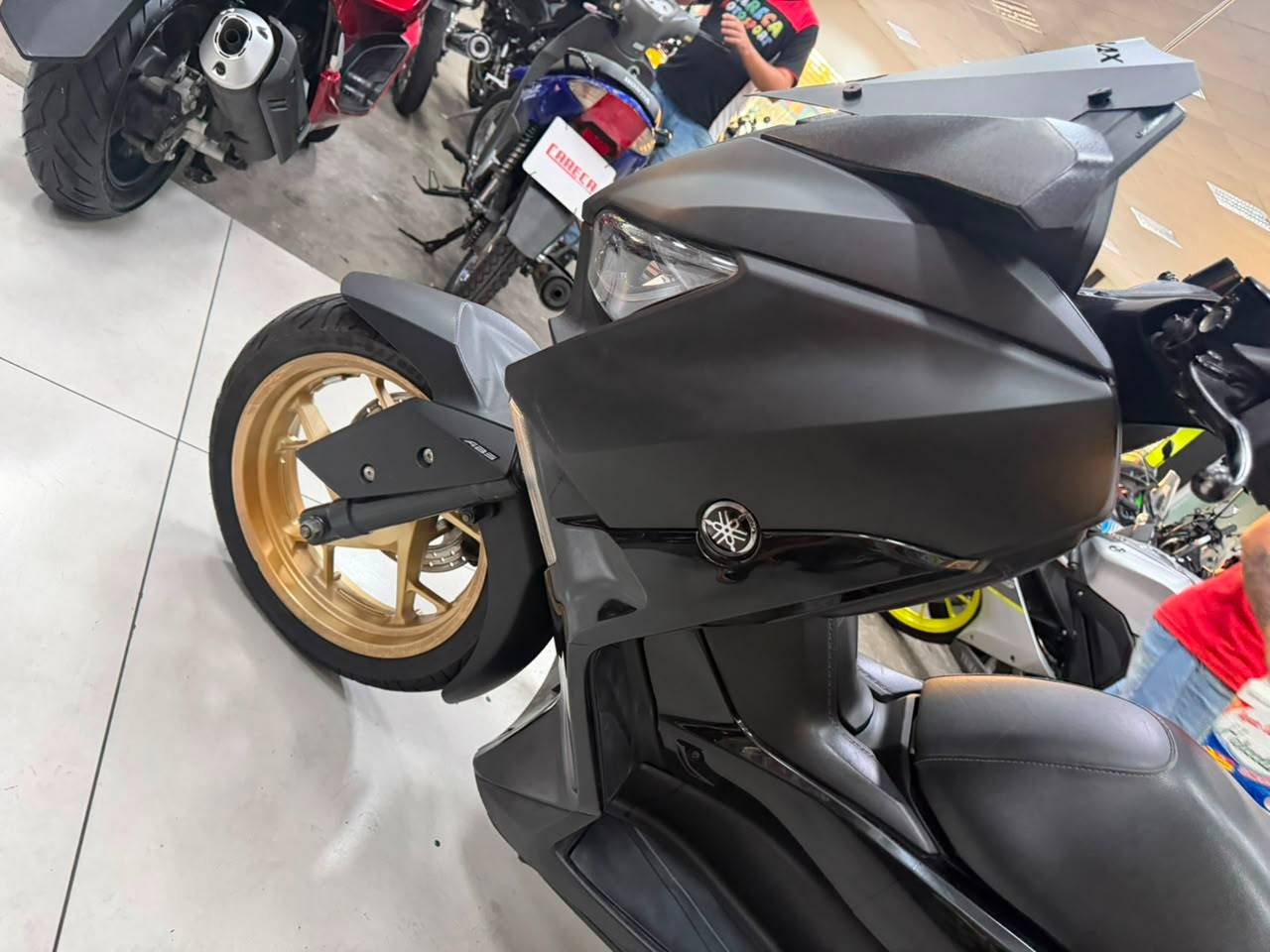 YAMAHA XMAX ABS